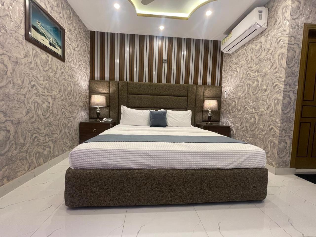 Hotel Croydon International Rawalpindi Dış mekan fotoğraf