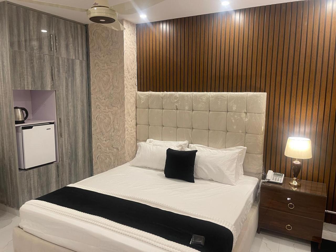 Hotel Croydon International Rawalpindi Dış mekan fotoğraf