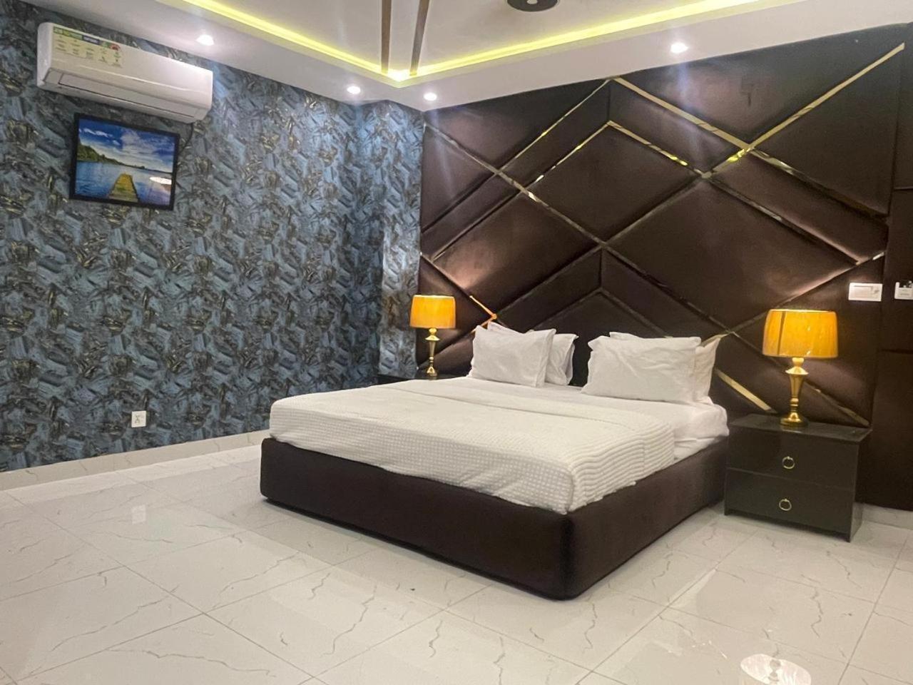 Hotel Croydon International Rawalpindi Dış mekan fotoğraf