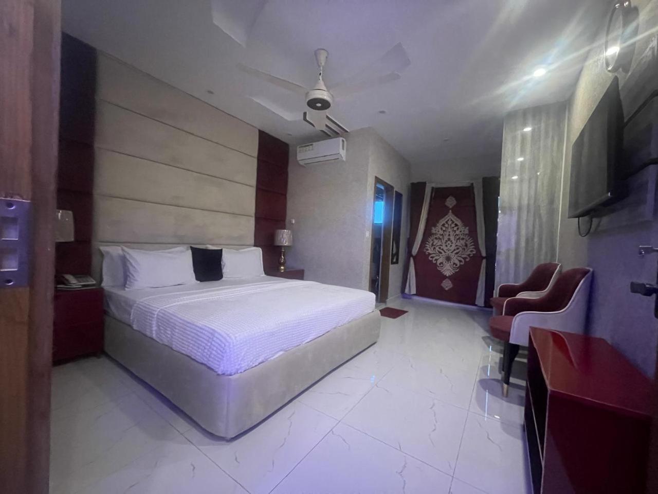 Hotel Croydon International Rawalpindi Dış mekan fotoğraf